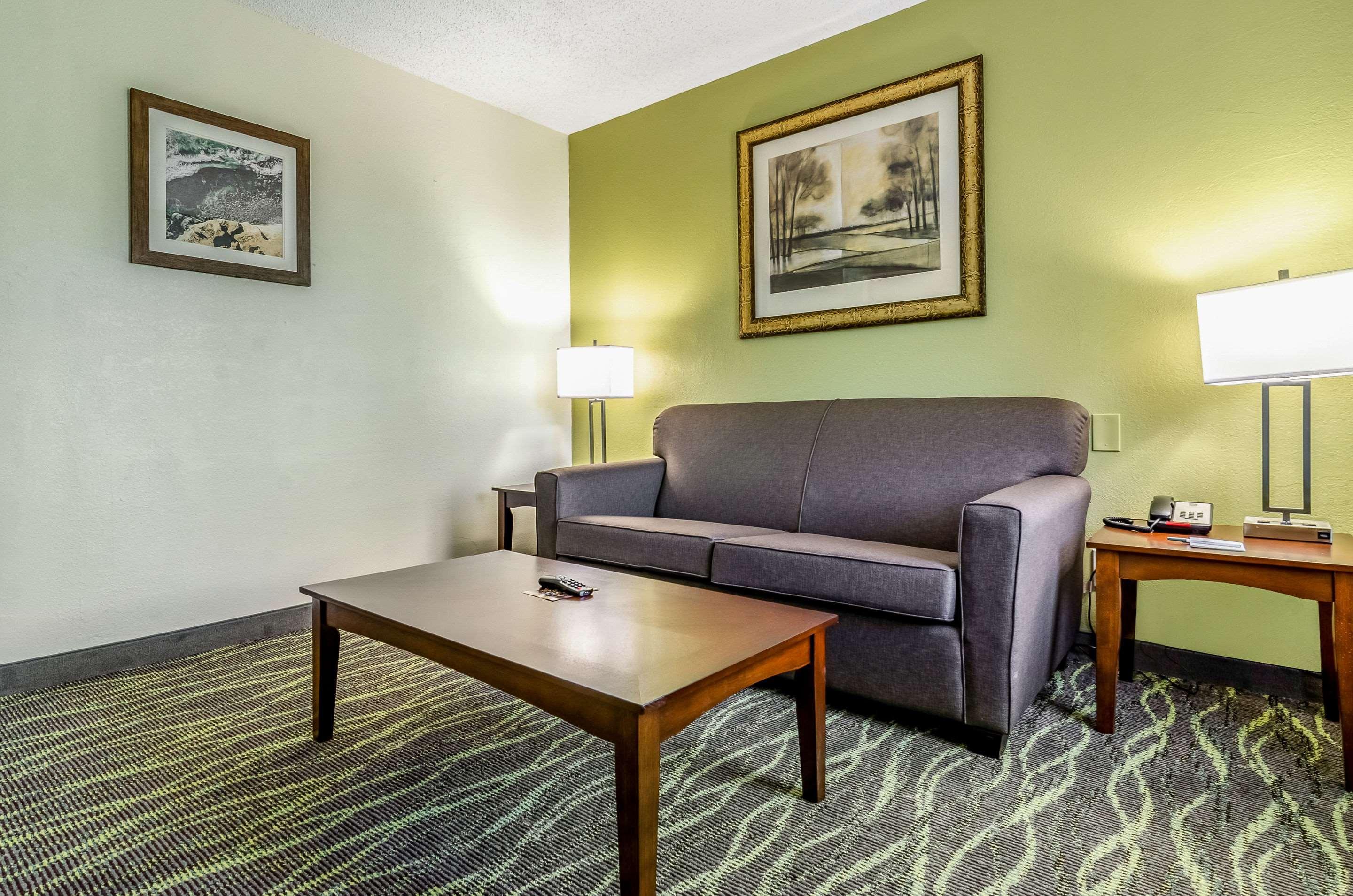 Quality Inn & Suites Creedmor - Butner Creedmoor Exterior photo