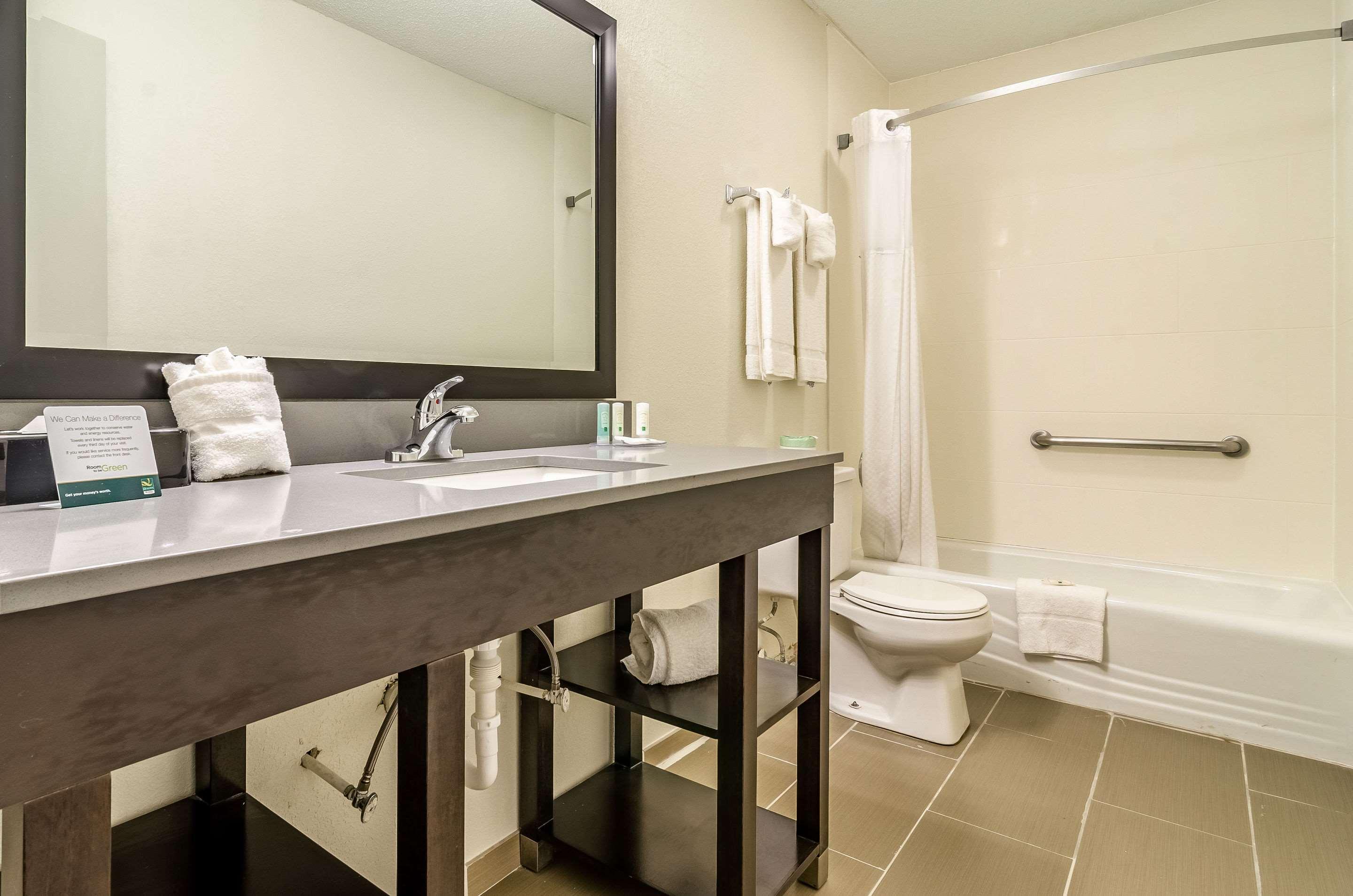 Quality Inn & Suites Creedmor - Butner Creedmoor Exterior photo